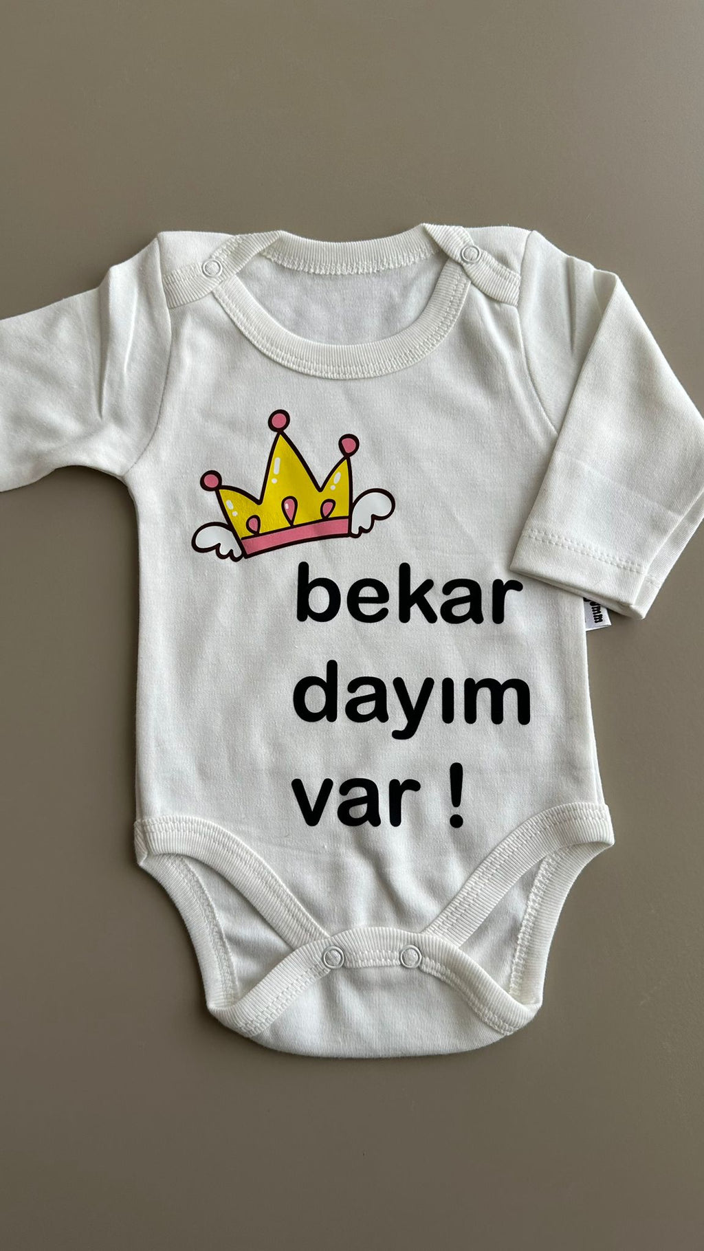 Bekar Dayım var Baskılı Ekru Uzun Kol Bebek Zıbın